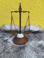 Balans of weegschaal - hout, ijzer, keramiek, Antiek en Kunst