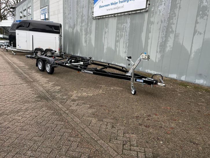 Tweedehands enkelas ongeremde en geremde boottrailers, Watersport en Boten, Boottrailers, Verstelbare verlichting, Zo goed als nieuw