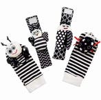 4-delige baby rammelaar set met 2 polsbandjes en 2 sokjes, Verzenden, Nieuw, Kraamcadeau