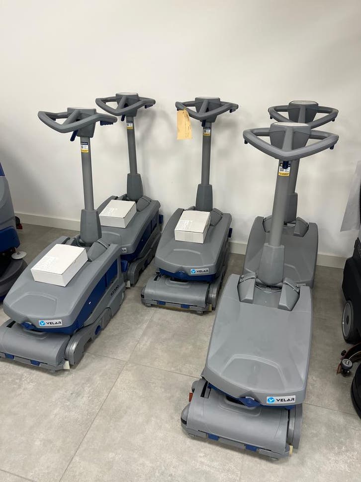 Compacte schrobmachines voor horeca, sport, winkel, etc., Doe-het-zelf en Verbouw, Reinigingsmachines, Schrobmachine, Zo goed als nieuw
