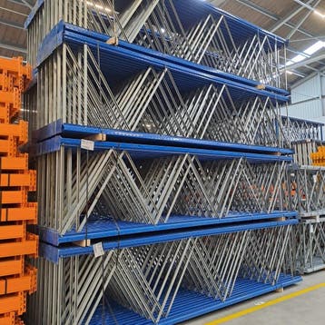 Gebruikte Esmena palletstelling 4200x3600x1050 mm (hxbxd) 3