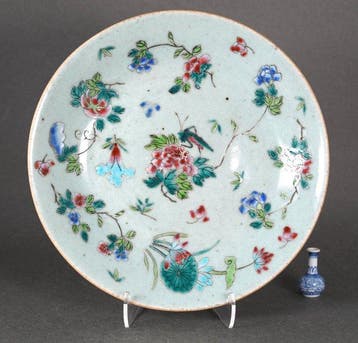 Qing Dynasty, 19th Century - Schaal - Sprinkhaan op