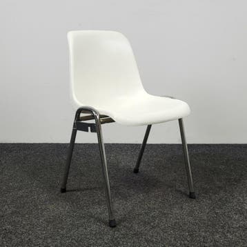 Witte Stapelbare Kuipstoel - Kunststof Zitting, Huis en Inrichting, Ophalen of Verzenden, Gebruikt