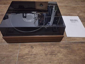 Akai - AP-004 Fully-Automatic Belt-Drive Platenspeler, Nieuw