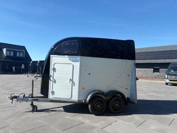 Humbaur Traile Vol Alu 2-Paards met zadelkamer BTW Trailer !, Ophalen, Gebruikt, Aluminium, 2-paards trailer