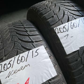 2 x Nexen 205-60-15 Winterbanden 7mm, Auto-onderdelen, Banden en Velgen, Gebruikt, 15 inch, Band(en), Personenwagen