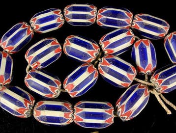 Kraal (10) - Chevron / Rosetta Perlen - Parelstrengketting -, Antiek en Kunst
