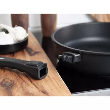 AMT Gastroguss Crepespan Ø 24 cm – Inductiegeschikt – L, Ophalen of Verzenden, Nieuw, Aluminium