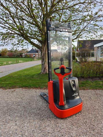 Compacte Linde L 10 Stapelaar 1000 kg  2 meter hefhoogte, Verzenden, Zo goed als nieuw