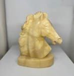 sculptuur, Elegante Scultura a Testa di Cavallo in Alabastro