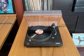 Technics - SL D2 - Semi Automatic - Direct Drive, Nieuw