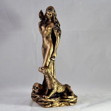 sculptuur, A modern art sculpture of the goddess Hecate - 20
