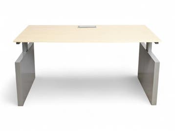 Voortman Hi Tee bureau, 160x80cm, lindberg eiken-aluminiu..., Huis en Inrichting, Ophalen of Verzenden, Elektrisch, Gebruikt