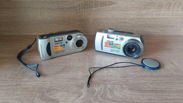 Sony DSC-P50 + DSC-P71 + 2x Memory Sticks + Original Bag, Nieuw