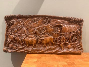SyrocoWood - Signed “V. Ivanoff” - Wandbord - Hout -, Antiek en Kunst