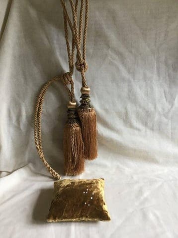 Decoratief ornament (3) - Frankrijk - Stel koorden en