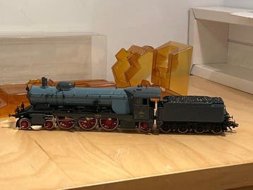 Märklin H0 - 3311 - Stoomlocomotief met tender (1) - Klasse, Nieuw