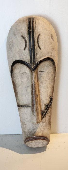 Prachtige Fang Ngil-masker - Prachtige Fang Ngil-masker -