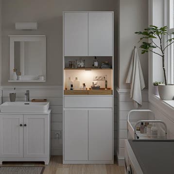 2dekans | SoBuy Badkamerkast met LED, Stopcontact & Wasmand, Ophalen of Verzenden, Zo goed als nieuw