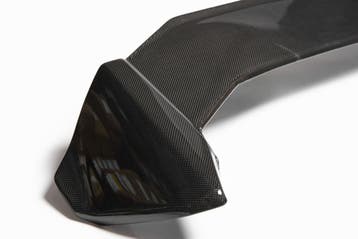 Dit betreft een Ferrari Purosangue carbon kofferbak dak, Verzenden