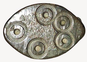 Viking periode Brons, -Mooi ring die een zonnestelsel