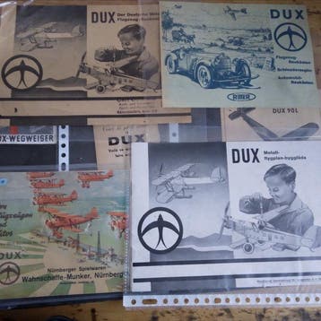 DUX - Speelgoed vliegtuig DUX Germany lot de 8 livrets,, Antiek en Kunst, Antiek | Speelgoed