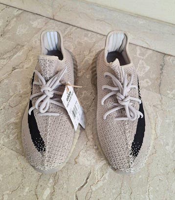 Adidas - YEEZY BOOST 350 V2 - Low-top sneakers - Maat: EU 41, Nieuw