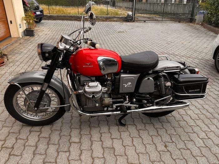 Moto Guzzi - V7 - 700 cc - 1967, Motoren, Motoren | Oldtimers