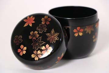 Wajima-lakwerk Chinkin Natsume theeopslag met herfst esdoorn