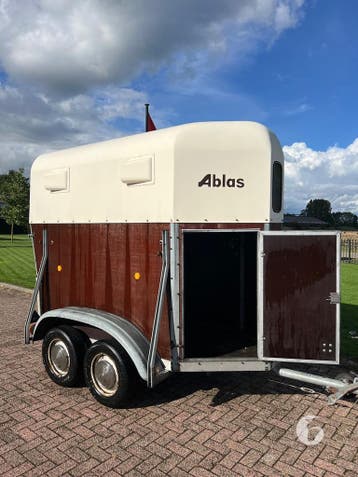 Leuke Ablas 1,5 paards trailer! Houtwerk volledig hard!, Dieren en Toebehoren, Ophalen, Zo goed als nieuw