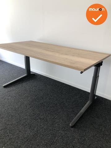 Ahrend Essa Slinger verstelbaar bureau - nieuw blad naar keu, Werkplek, Ophalen of Verzenden, Gebruikt, Bureau