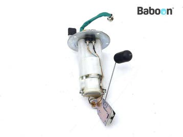 Benzinepomp Suzuki GSR 750 2011-2016 (GSR750) (15100-08J01), Motoren, Verzenden, Gebruikt
