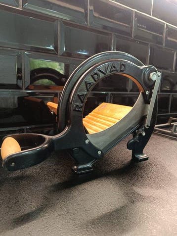 Raadvad - Ove Larsen - Broodsnijmachine - 294 - Gietijzer,