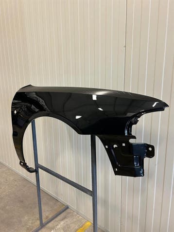 Spatbord rechtsvoor Audi A4 (8D2) (1997-1999)   LZ9W | EBONY, Voor, Nieuw, Spatbord, Audi