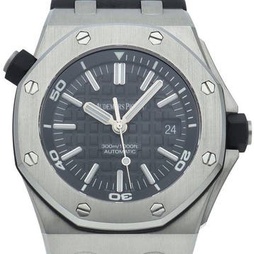 Audemars Piguet - Royal Oak Offshore Diver -, Nieuw