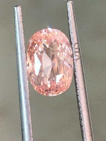 1 pcs Oranje Saffier - 3.13 ct - Gemological Institute of, Nieuw