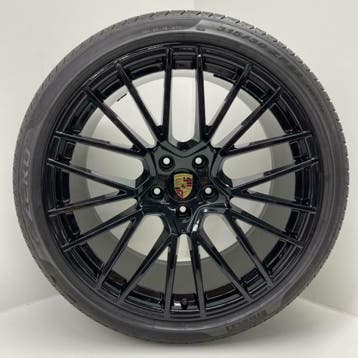 Porsche Cayenne(E3) 22 RS Spyder Unizwart met Pirelli banden, Ophalen, Gebruikt, Banden en Velgen, Overige maten