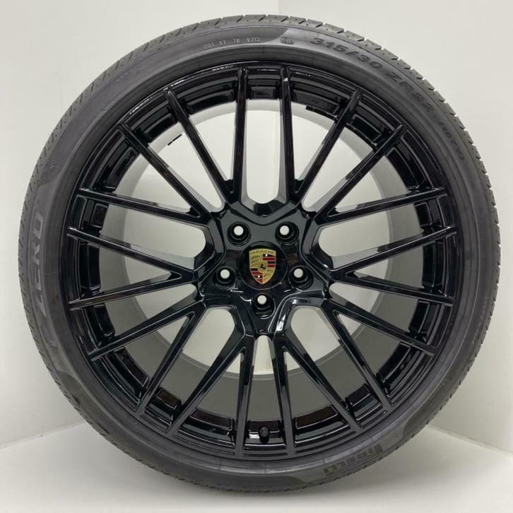 Porsche Cayenne(E3) 22 RS Spyder Unizwart met Pirelli banden, Auto-onderdelen, Banden en Velgen, Overige maten, Zomerbanden, 315 mm