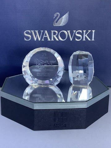 Beeld, Swarovski - Plaquette Wilde Paarden en Presse papier