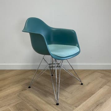 Vitra  Eames DAR design kuipstoel, turquoise groen - chroom, Huis en Inrichting, Ophalen of Verzenden, Gebruikt, Stof, Eén