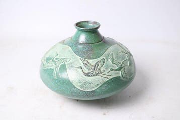 Vaas - Brons - Japan - Flying Cranes Relief (Zonder, Antiek en Kunst