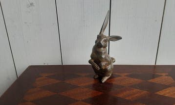 P.Chenet - Beeld, Konijn - 14.5 cm - Brons