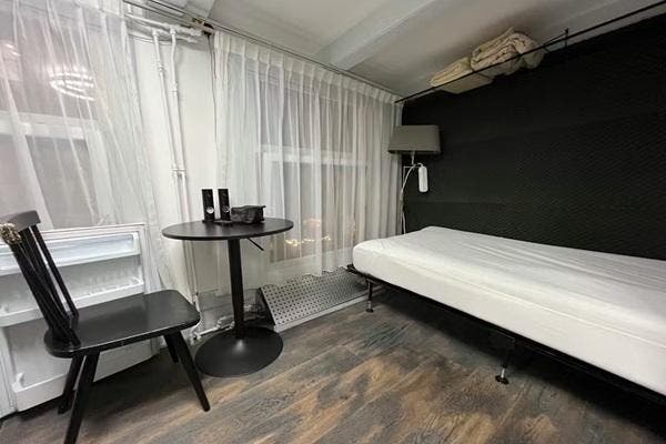 Studio Vijzelstraat in Amsterdam, Huizen en Kamers, Kamers te huur, 20 tot 35 m², Amsterdam