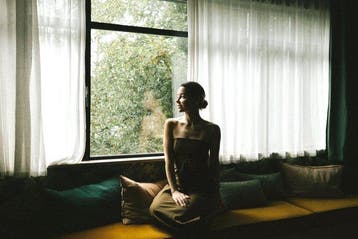 Marta Romashina - Before the Day / Self-Portrait