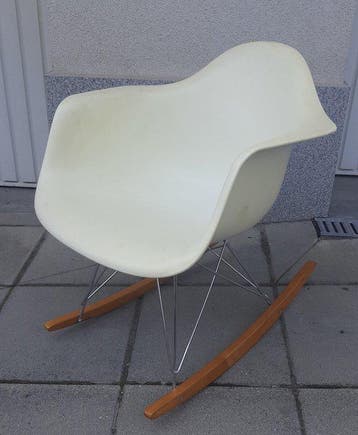 Vitra - Charles & Ray Eames - Schommelstoel - Plastic, Hout