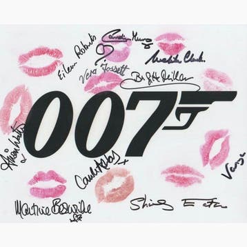 James Bond - Signed and Kissed by 10 Bond Girls!, Nieuw