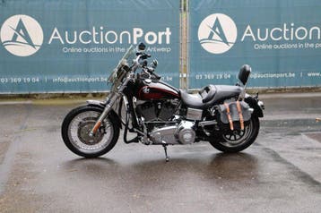 Veiling: Motor Harley Davidson Dyna Low Rider Benzine 2015, Chopper