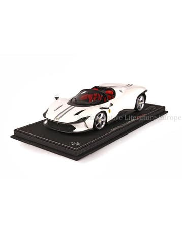 2021 FERRARI DAYTONA SP3 SERIE ICONA BIANCO BBR MODELAUTO, Nieuw