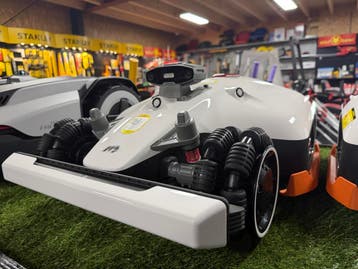 Showroommodel - Mammotion Luba 2 AWD 10.000X PRO - 2025, Ophalen of Verzenden, Nieuw, Mammotion, Bestuurbaar via app