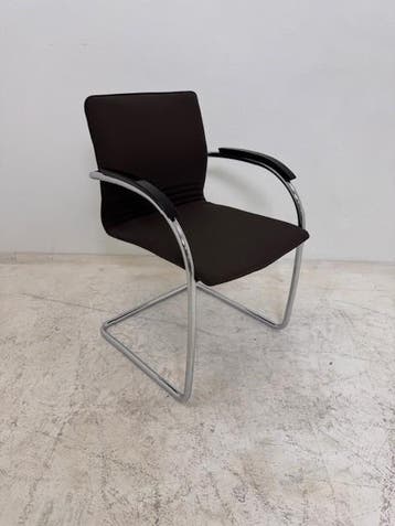 Thonet S79 vergader- of eetkamerstoel met sledeframe, Vergader- of Presentatieruimte, Ophalen of Verzenden, Gebruikt, Stoel